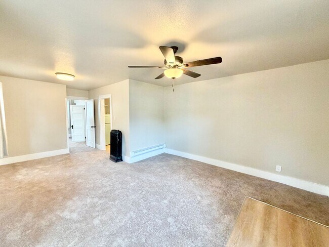 Photo - 209 E Willamette Ave Unit 209-1