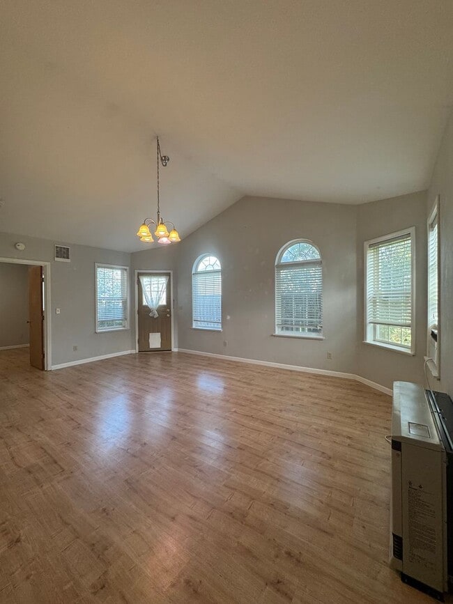 Photo - 404 Ruby St Unit #2