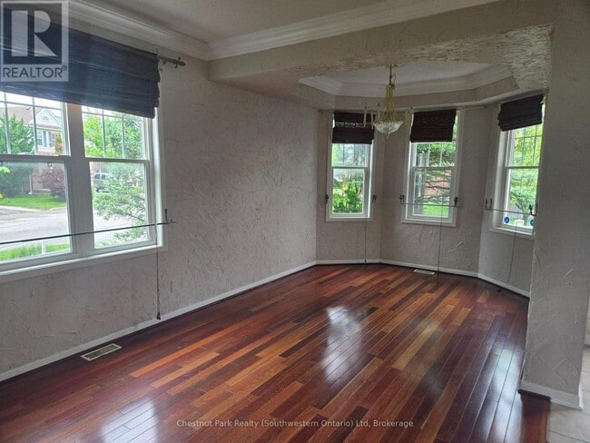 Photo - 147 Baggs Crescent