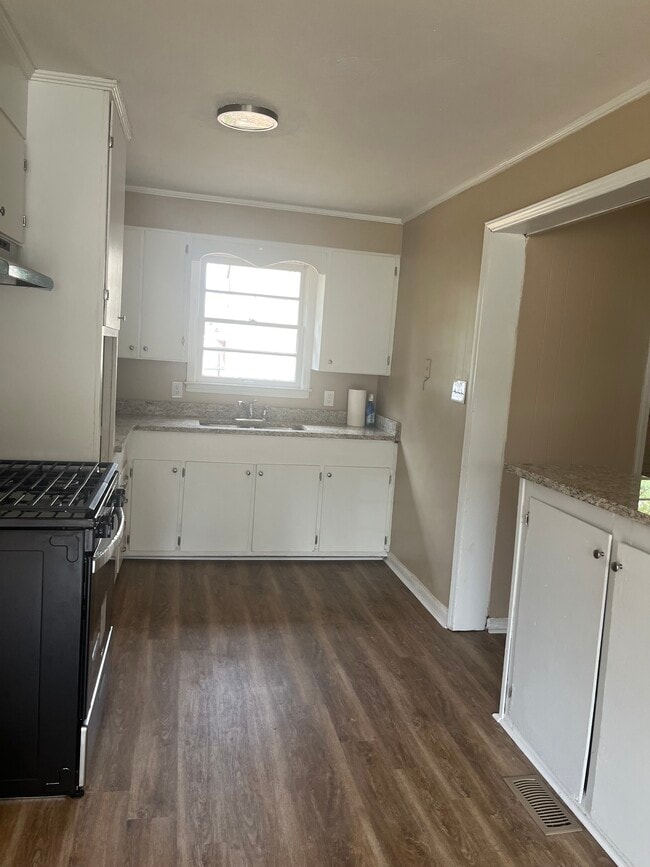 Photo - 3279 Ohara Dr S