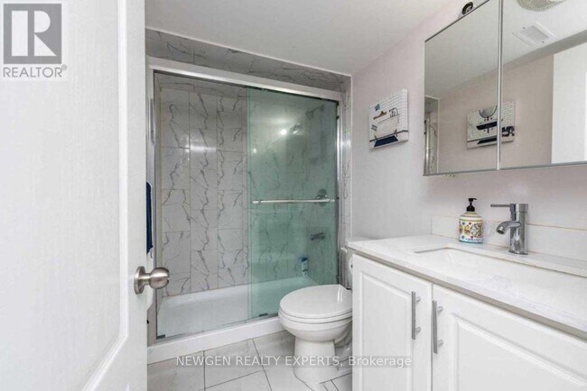 Photo - 24 Thornapple St