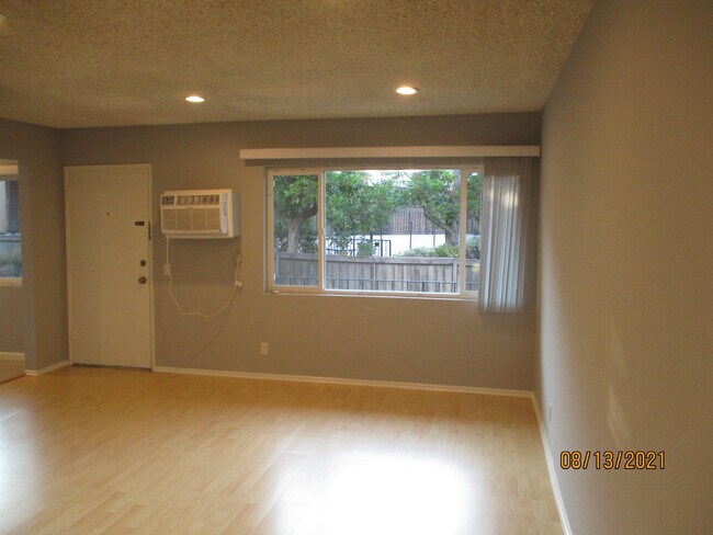 Photo - 2741 Piedmont Ave Unidad 1