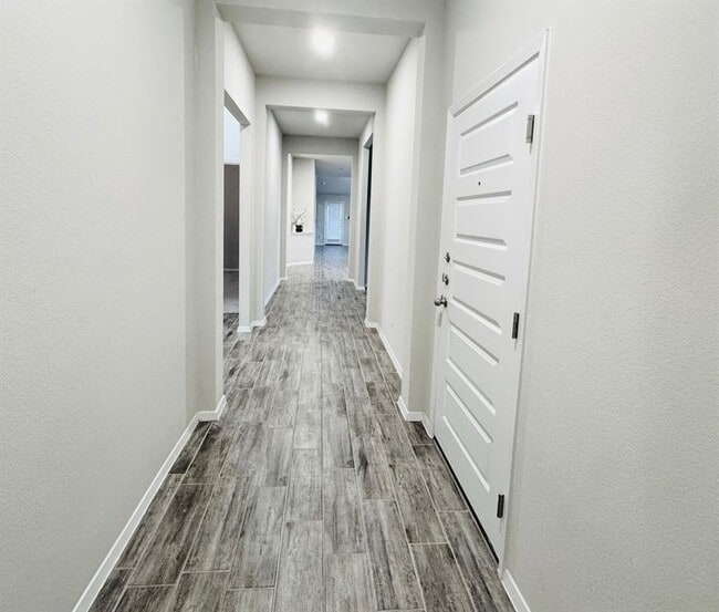 Photo - 212 Rollingwood Dr