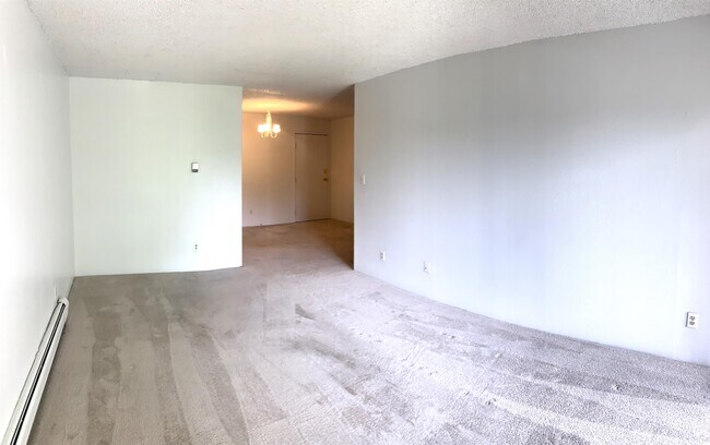 Photo - 1200 Golden Cir