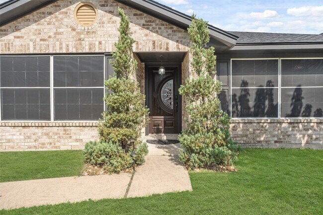 Photo - 9331 Carmalee St