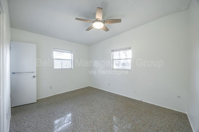 Photo - 2743 Sanbina St