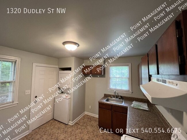 Photo - 1320 Dudley St NW