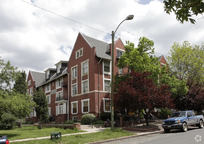 Park Avenue Apartments - Park Avenue Apartments