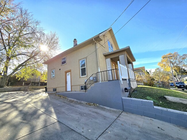 Photo - 328 Rosewood Ave