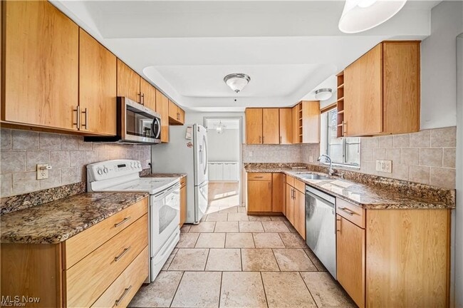 Photo - 21516 Halworth Rd