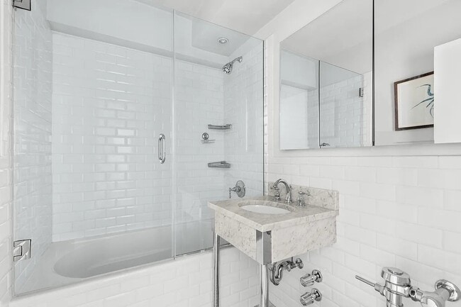 Photo - 79 W 12th St Unidad 24F