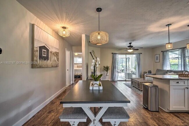 Photo - 558 102nd Ave N