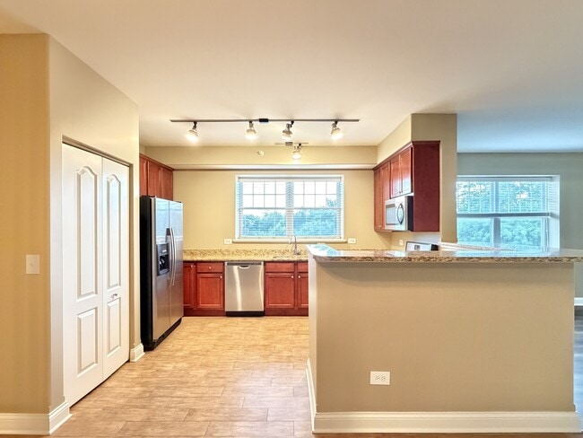 Photo - 2 Itasca Place Unit 913