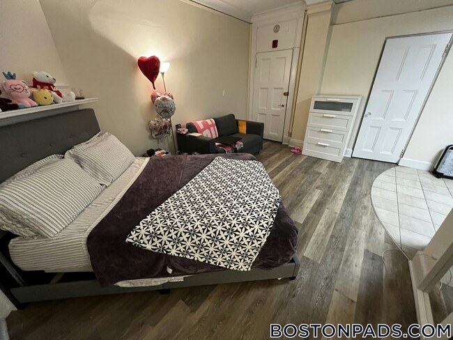 Photo - 62 Boylston St Unit 322