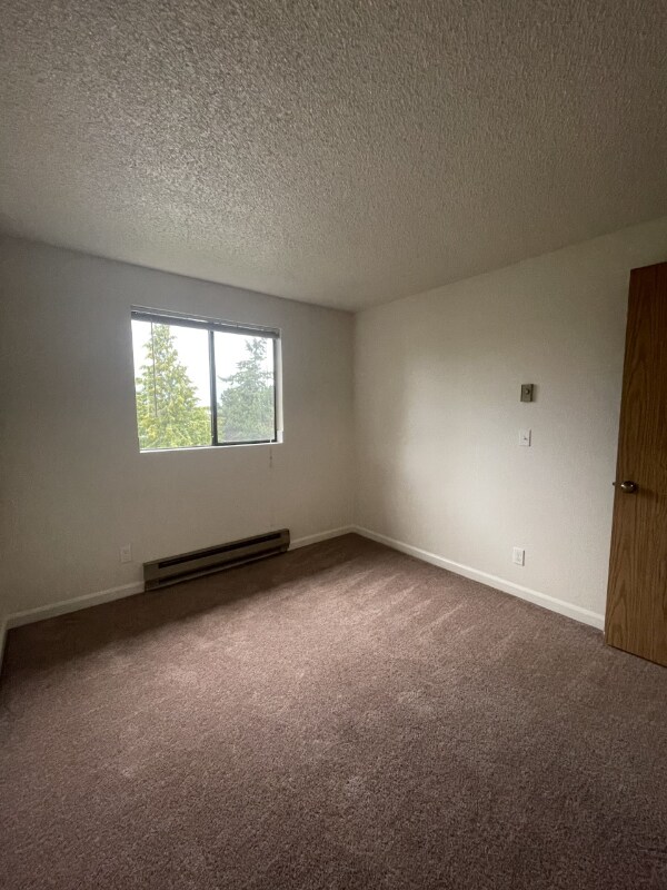 Photo - 690 NW Atalanta Way Unidad H101