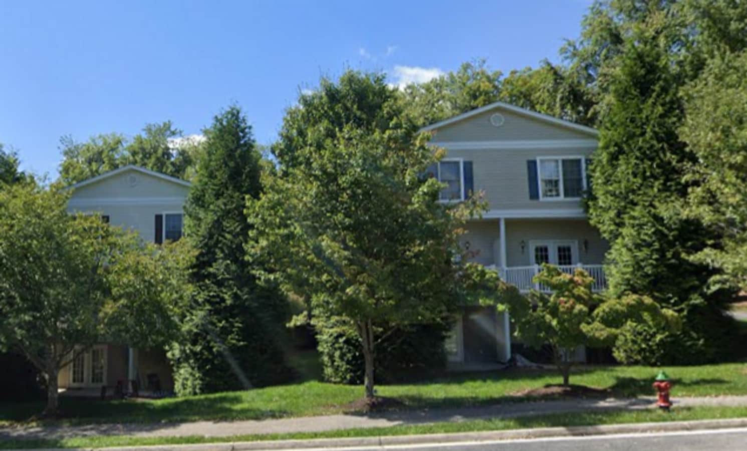 Photo - Very Nice 3 bedroom townhouse