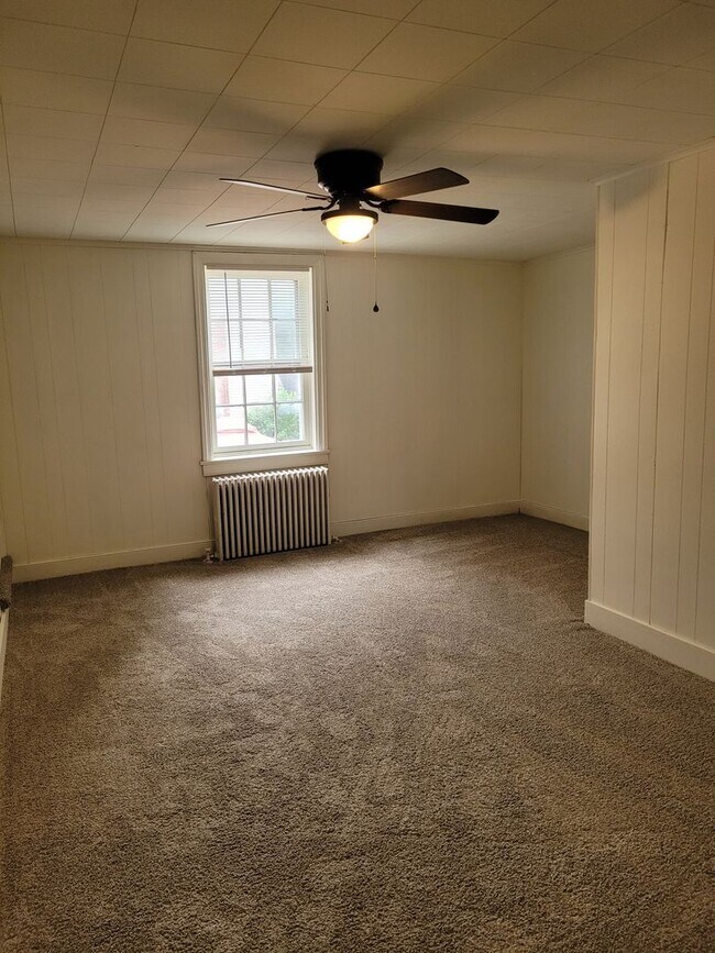 Photo - 118 E King St Unit B