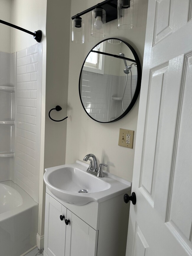 Photo - 49 Middlesex St