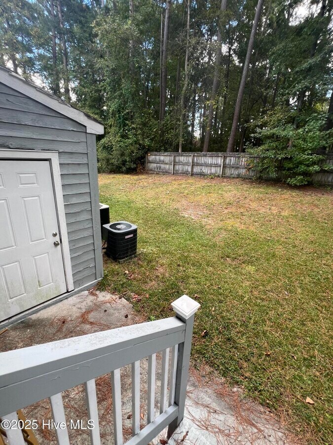 Photo - 105 Ridge Pl