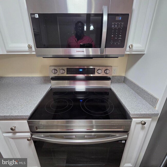 Photo - 10123 Prince Pl Unit 304-10A