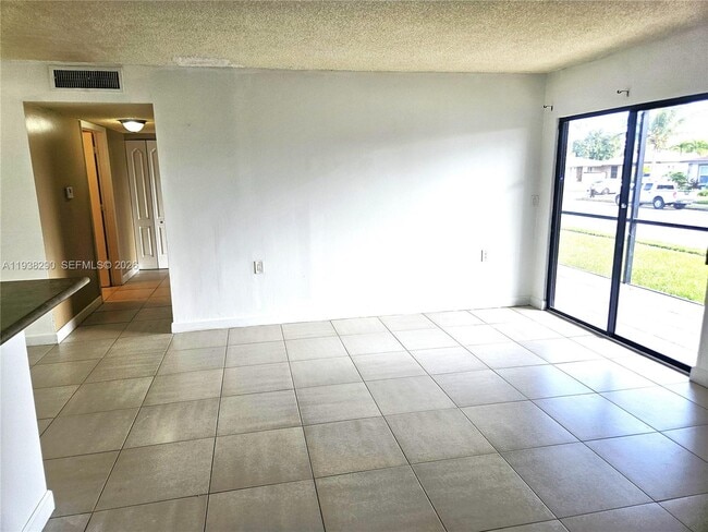 Photo - 19760 SW 103rd Ct Unit 102