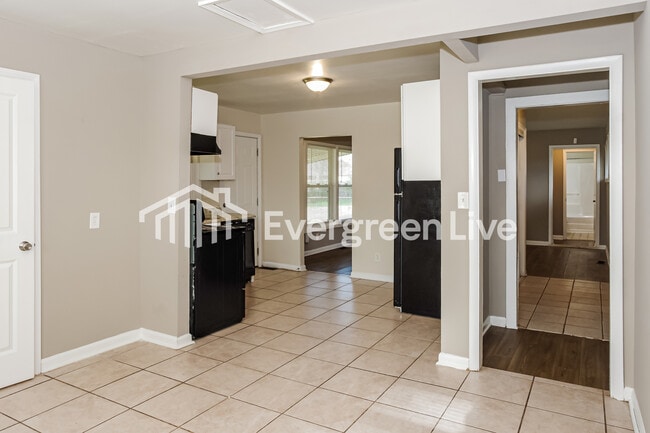 Photo - 3524 Flamingo Rd SW