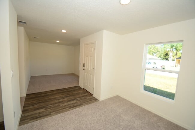 Photo - Charming 3-Bedroom Oasis with 2 Full Baths in Palm Coast