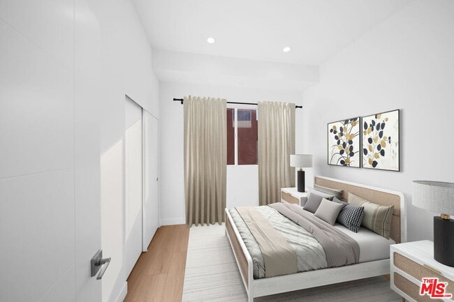 Photo - 13846 Moorpark St Unit 202