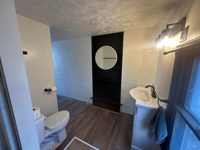 Photo - 711 W Adams St Unit 1