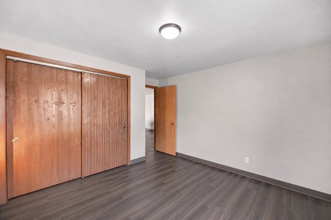 Photo - 1856 Verlin Rd