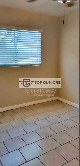 Photo - 4209 Winona Ave Unit 4223