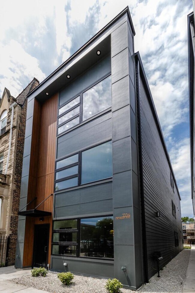 Photo - 5534 S Michigan Ave Casa