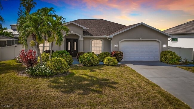 Building Photo - 4930 SW 25th Ct