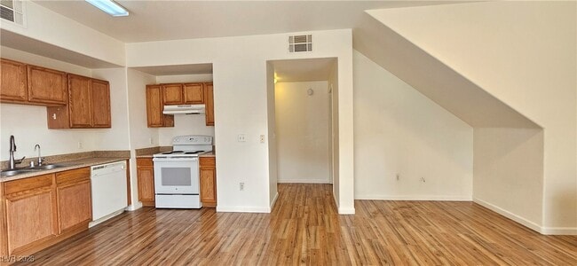 Photo - 2151 Hussium Hills St Unit 104