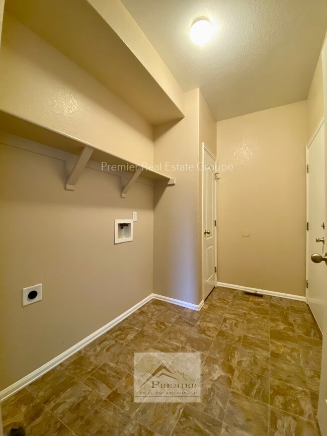 Building Photo - 7630 Duck Hawk Pl Rental