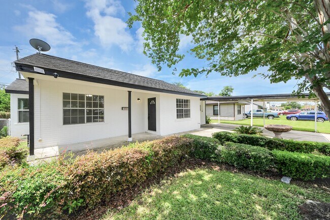 Photo - 3714 Florinda St