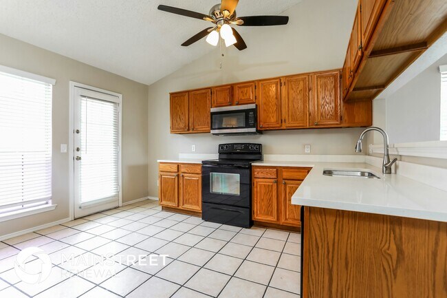 Photo - 1328 E Miller Dr