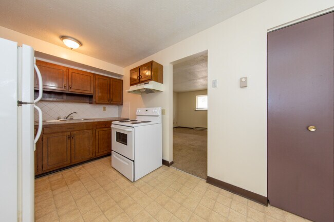 Parkview Apartments - Parkview Apartments
