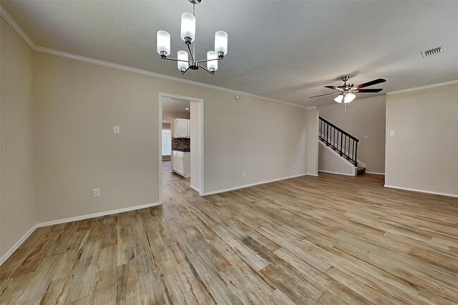 2915 Bentley Ct