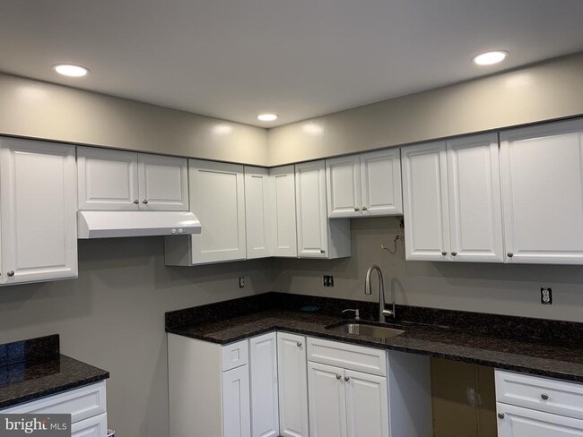 Building Photo - 6327 Prince Way