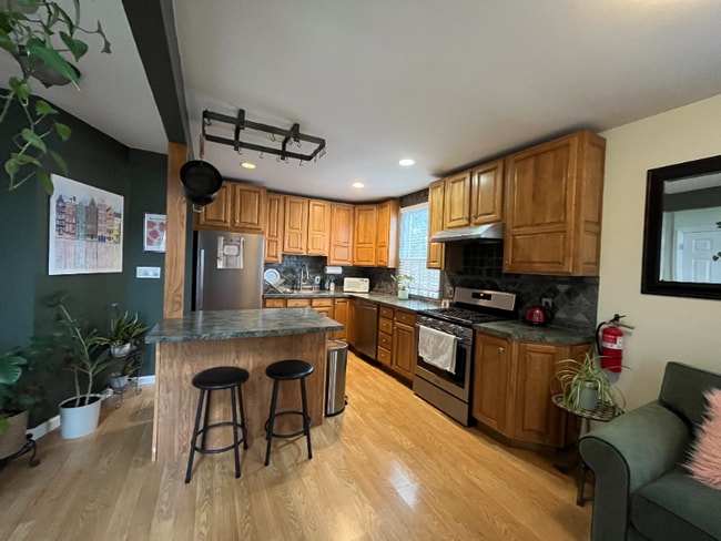 Photo - 141 Washington St