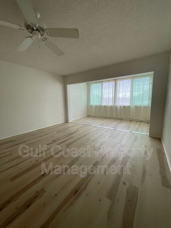 Photo - 21287 Gertrude Ave