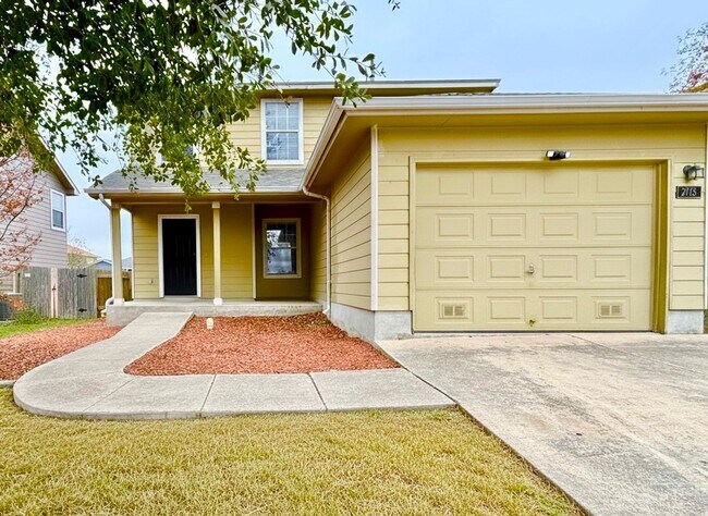 Building Photo - 2715 Moon Rock-