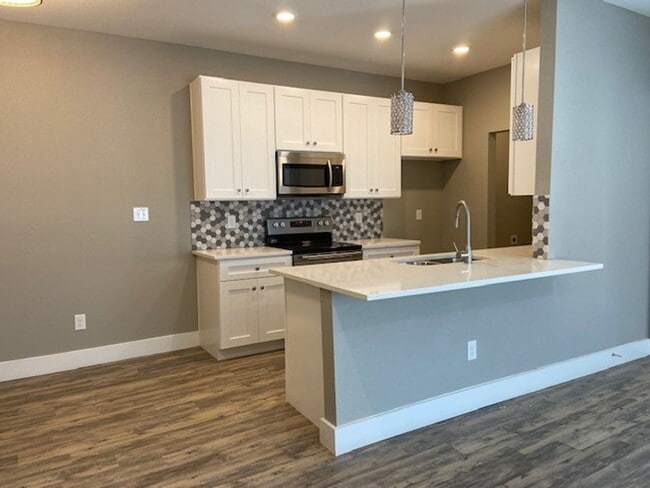 Photo - 8004-8006 Doreen Avenue Unit 8006