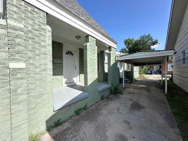 Photo - 2305 NW 15th St