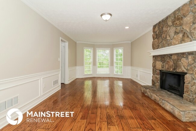 Photo - 1557 Isham Dr