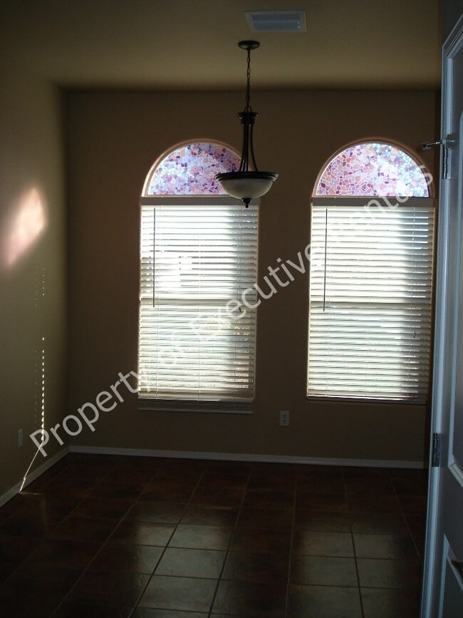 Photo - 4941 Chesney Rd