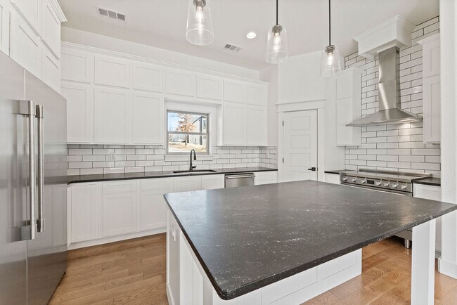 Photo - 11 Pagham Ln