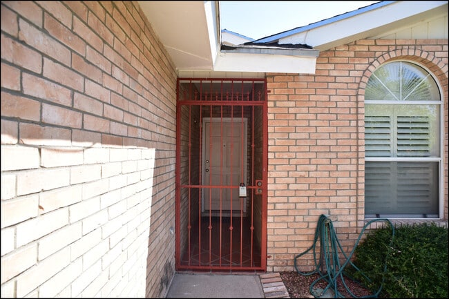 Photo - 1174 Upper Canyon Pl