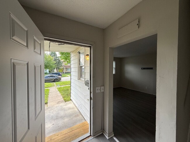 Photo - 3 Bed 2 Bath House